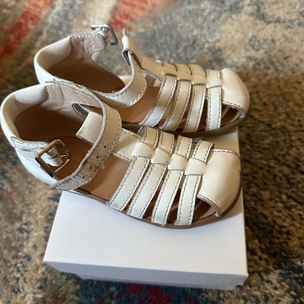 Chic White Kids' Sandals with Buckle Strap